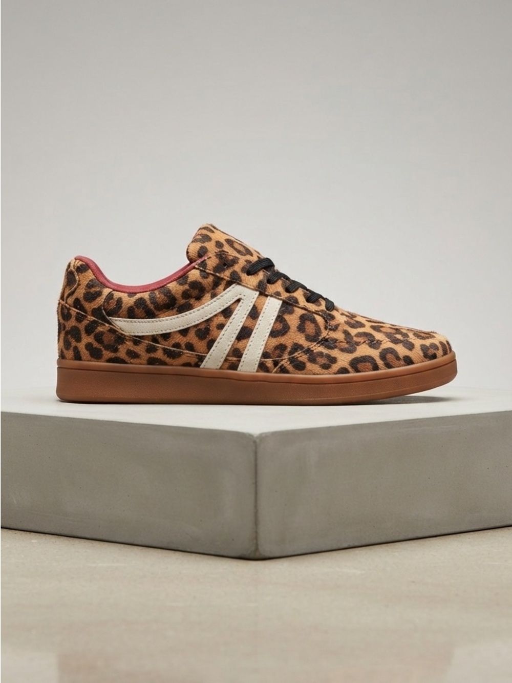Steve Madden Leopard Print Low-Top Sneakers in Brown